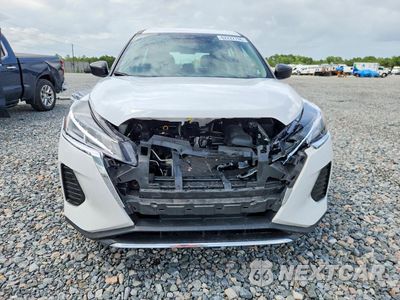 Piąte zdjęcie samochodu w środku: 2025 NISSAN KICKS PLAY S VIN:3N1CP5BV1SL482856 - miniatura