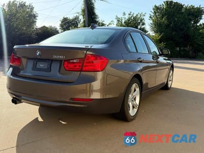 Czwarte zdjęcie samochodu z boku: 2013 BMW 328 I VIN:WBA3A5C53DF453494 - miniatura