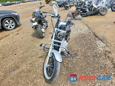 Drugie zdjęcie samochodu z przodu: 2014 HARLEY-DAVIDSON XL883 SUPERLOW VIN:1HD4CR213EC430709 - miniatura