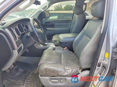 Zdjęcie 7 z 13 samochodu: 2011 TOYOTA SEQUOIA SR5 VIN:5TDZY5G18BS034800 - miniatura