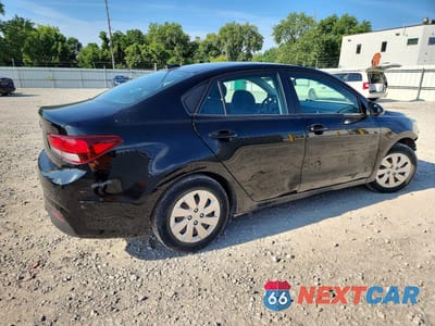 Trzecie zdjęcie samochodu z tyłu: 2018 KIA RIO LX VIN:3KPA24AB5JE065540 - miniatura