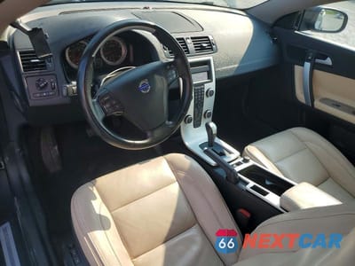 Zdjęcie 8 z 12 samochodu: 2012 VOLVO C70 T5 VIN:YV1672MC5CJ125655 - miniatura