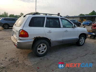 Trzecie zdjęcie samochodu z tyłu: 2004 HYUNDAI SANTA FE BASE VIN:KM8SB12B74U819136 - miniatura