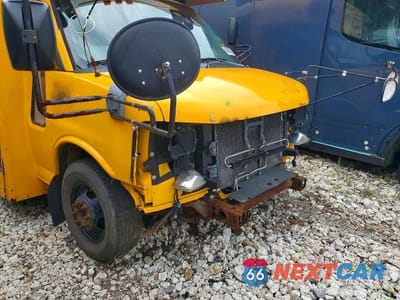 Zdjęcie 9 z 10 samochodu: 2011 CHEVROLET EXPRESS G3 - SCHOOL BUS VIN:1GB3G3BG2B1145031 - miniatura