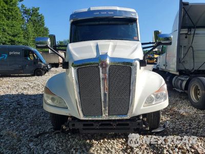 Piąte zdjęcie samochodu w środku: 2023 KENWORTH T680 SEMI TRUCK VIN:1XKYD49X0PJ255156 - miniatura