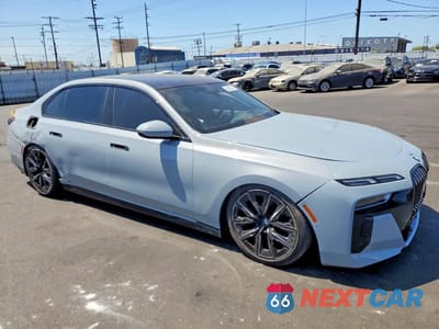 Czwarte zdjęcie samochodu z boku: 2025 BMW 740 I VIN:WBA23EH01SCU79495 - miniatura