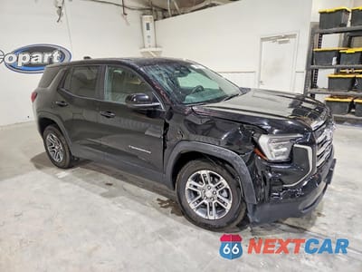 Czwarte zdjęcie samochodu z boku: 2025 GMC TERRAIN ELEVATION VIN:3GKALUEG3SL310520 - miniatura