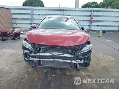 Piąte zdjęcie samochodu w środku: 2019 TOYOTA CAMRY LE VIN:4T1B11HK5KU711475 - miniatura