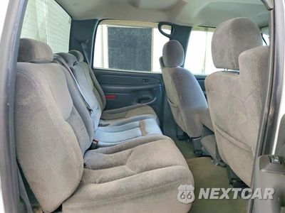 Zdjęcie 10 z 13 samochodu: 2006 CHEVROLET SILVERADO K2500 HEAVY DUTY VIN:1GCHK23U96F145177 - miniatura