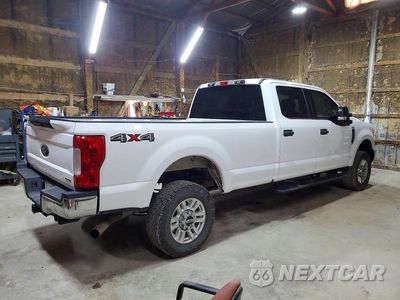 Trzecie zdjęcie samochodu z tyłu: 2019 FORD F350 SUPER DUTY VIN:1FT7W3B67KEF22565 - miniatura