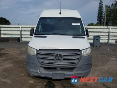 Piąte zdjęcie samochodu w środku: 2022 MERCEDES-BENZ SPRINTER 2500 DELIVERY VAN VIN:W1Y4ECHY9NT082357 - miniatura