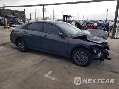 Czwarte zdjęcie samochodu z boku: 2024 HYUNDAI ELANTRA SEL VIN:KMHLM4DG0RU807605 - miniatura
