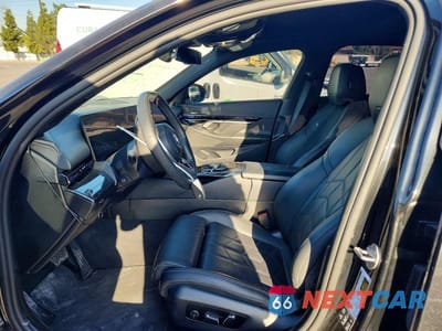 Zdjęcie 7 z 12 samochodu: 2024 BMW 530 XI VIN:WBA53FJ08RCS35186 - miniatura