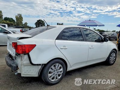 Trzecie zdjęcie samochodu z tyłu: 2013 KIA FORTE EX VIN:KNAFU4A28D5740990 - miniatura