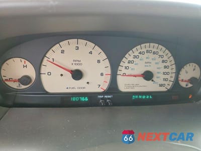 Zdjęcie 9 z 13 samochodu: 2000 CHRYSLER TOWN & COUNTRY LIMITED VIN:1C4GT64LXYB689543 - miniatura