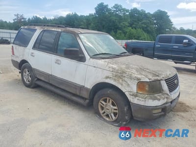 Czwarte zdjęcie samochodu z boku: 2005 FORD EXPEDITION XLT VIN:1FMPU16555LB12452 - miniatura
