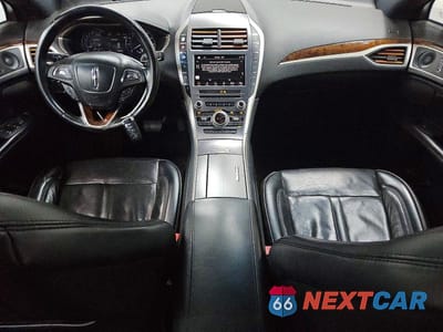 Zdjęcie 8 z 12 samochodu: 2019 LINCOLN MKZ RESERVE II VIN:3LN6L5F93KR605259 - miniatura