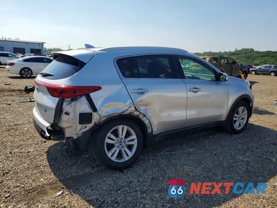 Trzecie zdjęcie samochodu z tyłu: 2017 KIA SPORTAGE LX VIN:KNDPM3AC9H7233780 - miniatura