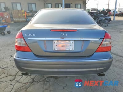 Zdjęcie 6 z 12 samochodu: 2007 MERCEDES-BENZ E 350 VIN:WDBUF56X87B179869 - miniatura