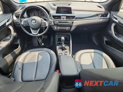 Zdjęcie 8 z 13 samochodu: 2018 BMW X1 VIN:WBXHT3Z36J4A65959 - miniatura