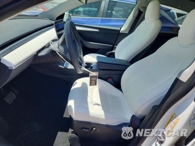 Zdjęcie 7 z 12 samochodu: 2024 TESLA MODEL Y VIN:7SAYGDED6RA325154 - miniatura