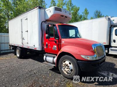 Czwarte zdjęcie samochodu z boku: 2010 INTERNATIONAL 4300 REFRIGERATED BOX TRUCK VIN:1HTMMAAM0AH273166 - miniatura