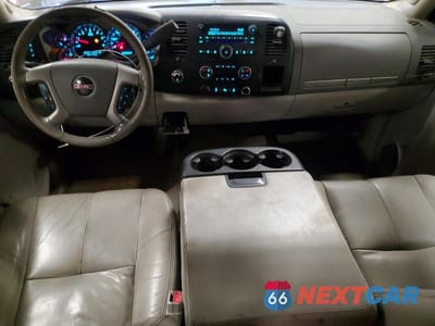 Zdjęcie 8 z 12 samochodu: 2008 GMC SIERRA K1500 VIN:2GTEK13JX81291410 - miniatura