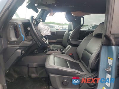 Zdjęcie 7 z 13 samochodu: 2023 FORD BRONCO BASE VIN:1FMDE5BHXPLB29628 - miniatura