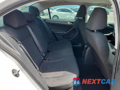 Zdjęcie 10 z 12 samochodu: 2015 VOLKSWAGEN JETTA BASE VIN:3VW2K7AJ2FM402513 - miniatura