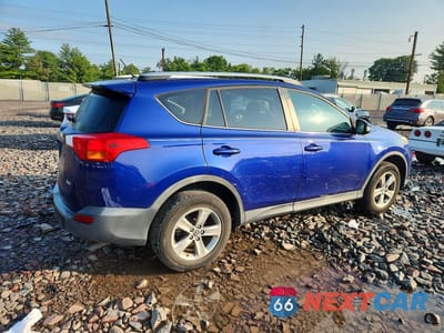 Trzecie zdjęcie samochodu z tyłu: 2015 TOYOTA RAV4 XLE VIN:2T3WFREV9FW222655 - miniatura