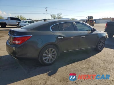 Trzecie zdjęcie samochodu z tyłu: 2016 BUICK LACROSSE VIN:1G4GB5G36GF174051 - miniatura