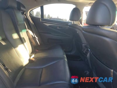 Zdjęcie 10 z 12 samochodu: 2016 LEXUS LS 460 VIN:JTHCL5EF2G5026741 - miniatura