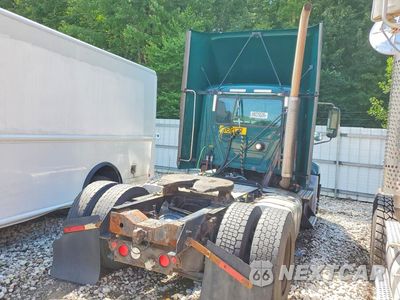 Trzecie zdjęcie samochodu z tyłu: 2017 MACK CXU612 SEMI TRUCK VIN:1M1AW01X0HM009445 - miniatura