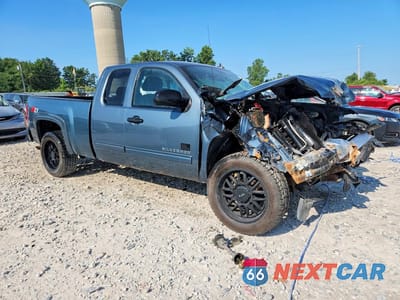 Czwarte zdjęcie samochodu z boku: 2012 CHEVROLET SILVERADO K1500 LT VIN:1GCRKSE70CZ183189 - miniatura
