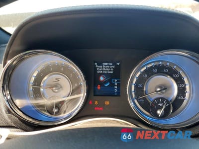 Zdjęcie 9 z 12 samochodu: 2013 CHRYSLER 300 S VIN:2C3CCABG5DH547257 - miniatura