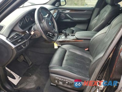 Zdjęcie 7 z 13 samochodu: 2015 BMW X5 XDRIVE50I VIN:5UXKR6C57F0J73840 - miniatura