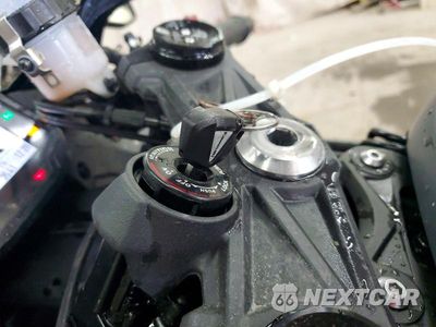 Zdjęcie 8 z 9 samochodu: 2025 KAWASAKI ZX636 K VIN:JKBZXJJ19SA027216 - miniatura