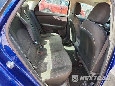 Zdjęcie 10 z 12 samochodu: 2023 KIA FORTE LXS VIN:3KPF24AD6PE558191 - miniatura