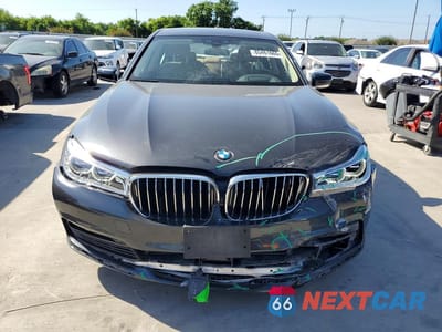 Piąte zdjęcie samochodu w środku: 2017 BMW 750 I VIN:WBA7F0C35HGM21585 - miniatura