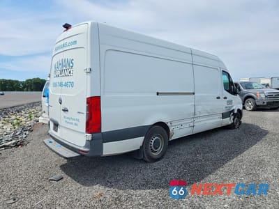 Trzecie zdjęcie samochodu z tyłu: 2021 MERCEDES-BENZ SPRINTER 2500 VIN:W1Y4DCHYXMT054438 - miniatura