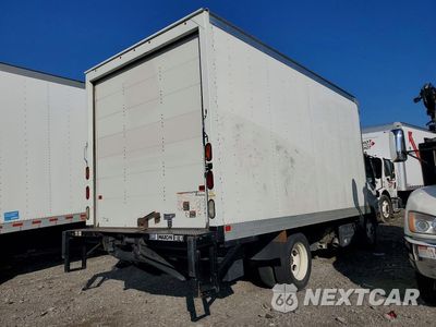 Trzecie zdjęcie samochodu z tyłu: 2022 ISUZU NPR XD BOX TRUCK VIN:JALC4W168N7K00371 - miniatura