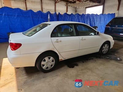 Trzecie zdjęcie samochodu z tyłu: 2005 TOYOTA COROLLA LE VIN:1NXBR32E85Z440410 - miniatura