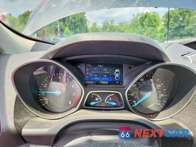 Zdjęcie 9 z 13 samochodu: 2017 FORD ESCAPE SE VIN:1FMCU9GDXHUC46455 - miniatura
