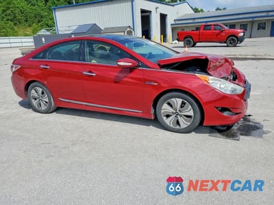 Czwarte zdjęcie samochodu z boku: 2015 HYUNDAI SONATA HYBRID LIMITED VIN:KMHEC4A46FA120521 - miniatura