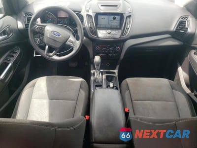 Zdjęcie 8 z 13 samochodu: 2018 FORD ESCAPE SE VIN:1FMCU9GD1JUC20378 - miniatura