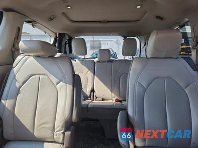 Zdjęcie 10 z 13 samochodu: 2018 CHRYSLER PACIFICA TOURING L PLUS VIN:2C4RC1EG7JR157882 - miniatura