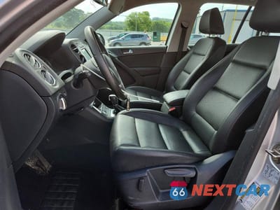 Zdjęcie 7 z 13 samochodu: 2017 VOLKSWAGEN TIGUAN S VIN:WVGAV7AX9HK027381 - miniatura