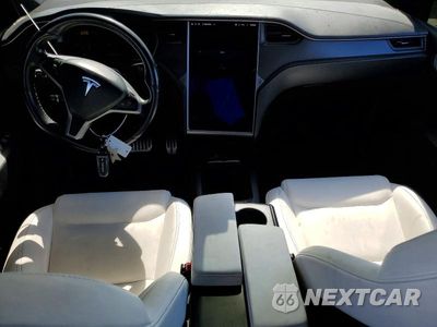 Zdjęcie 8 z 14 samochodu: 2020 TESLA MODEL X VIN:5YJXCBE45LF282980 - miniatura