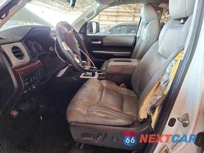 Zdjęcie 7 z 12 samochodu: 2016 TOYOTA TUNDRA VIN:5TFSY5F15GX210111 - miniatura