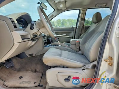 Zdjęcie 7 z 12 samochodu: 2007 JEEP GRAND CHEROKEE LAREDO VIN:1J8GS48KX7C615940 - miniatura